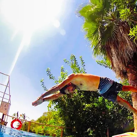 Fullmoon Camp بيت خشبي *