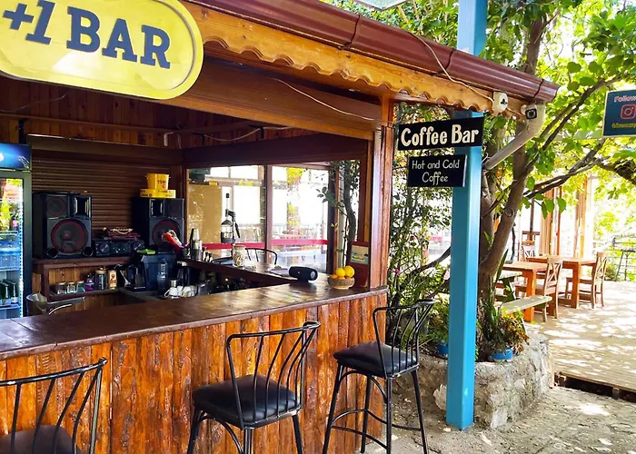 Lodge Fullmoon Camp *