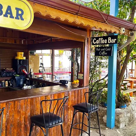 Lodge Fullmoon Camp *